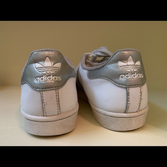 Adidas Superstar women’s sneakers -6 1/2 - Picture 13 of 16